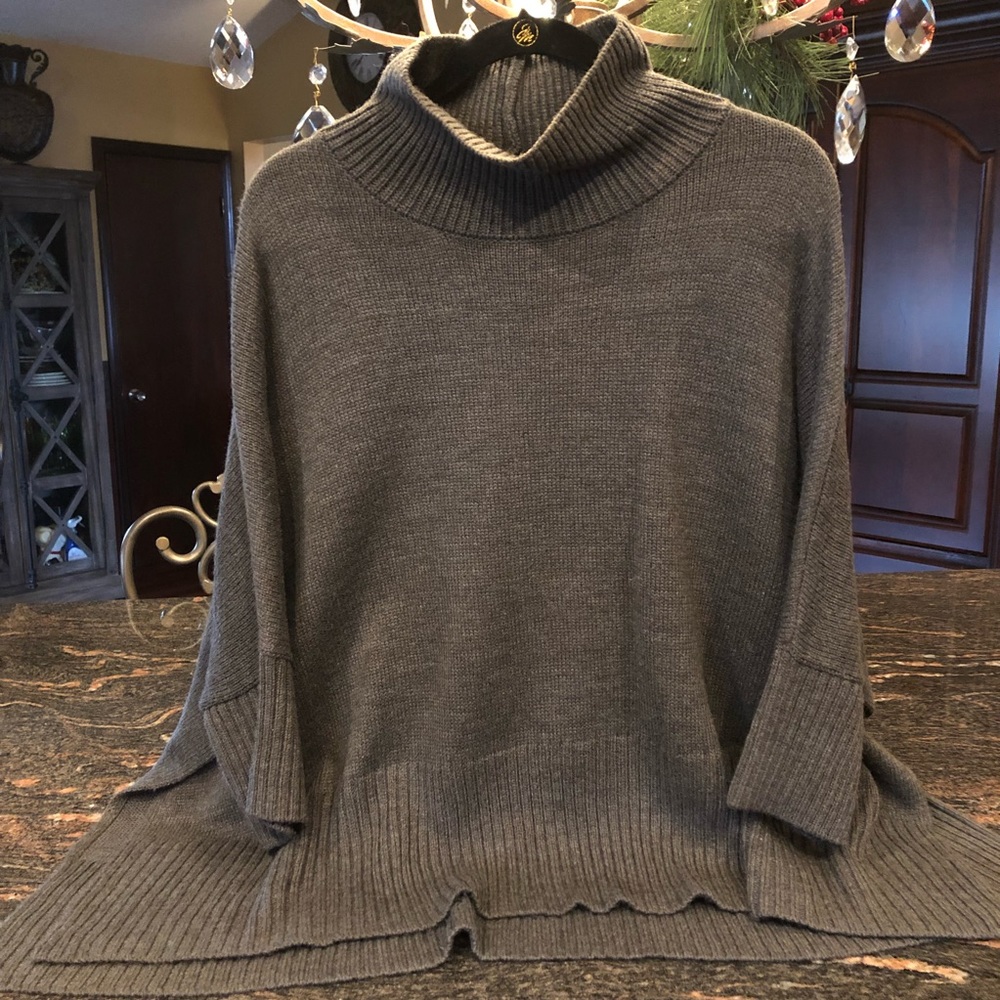 STUNNING JONES OVERSIZED PONCHO